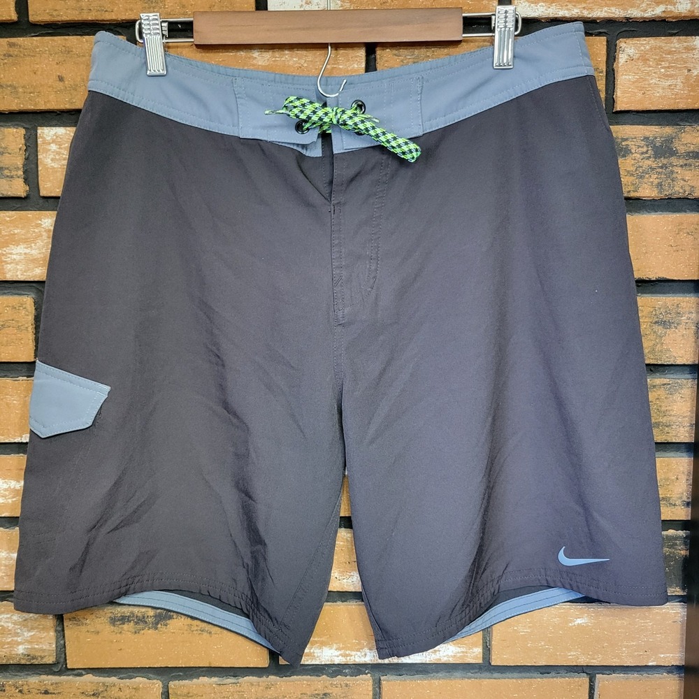 Nike Board Shorts Black Drawstring Polyester Swim Trunks Beach Jammer Men 34 EUC